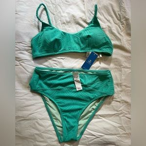 Cupshe bikini NWT. Size medium